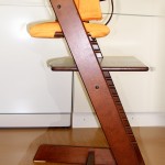 Kinder-Hochstuhl Seitenansicht